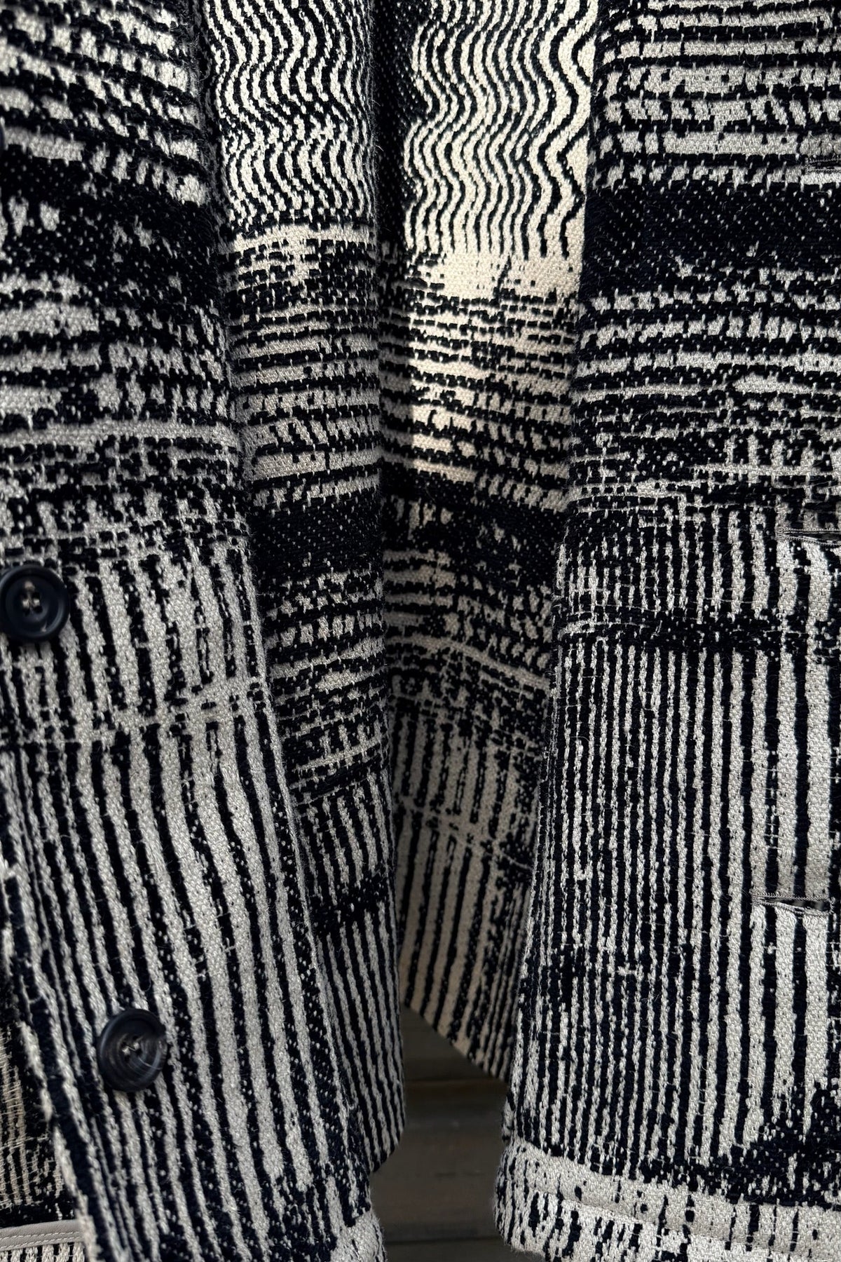 Altrove Frequency Raven Jacket