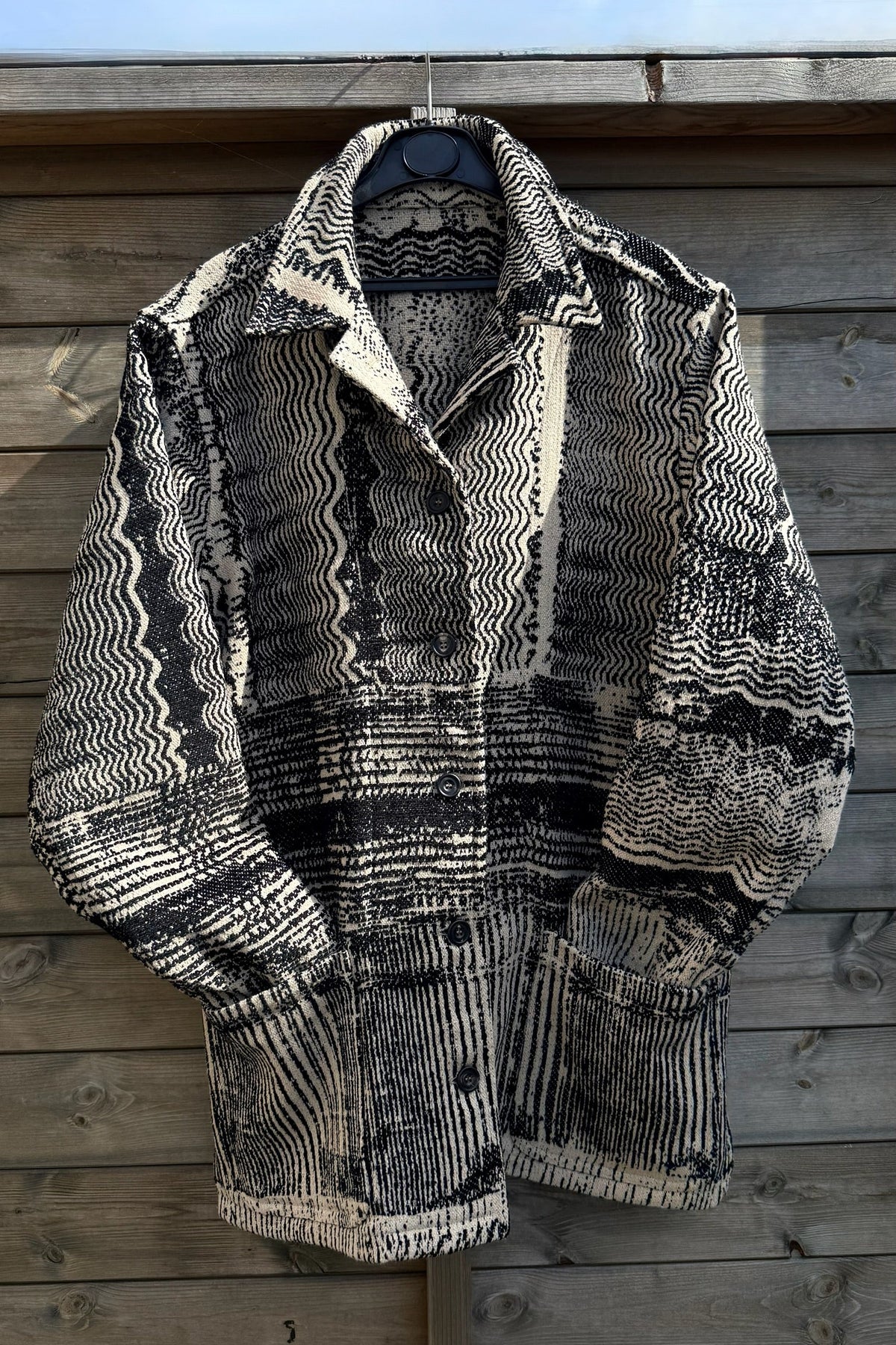 Altrove Frequency Raven Jacket