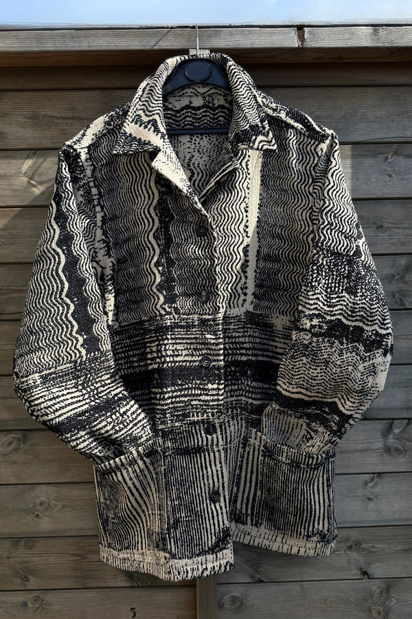 Altrove Frequency Raven Jacket