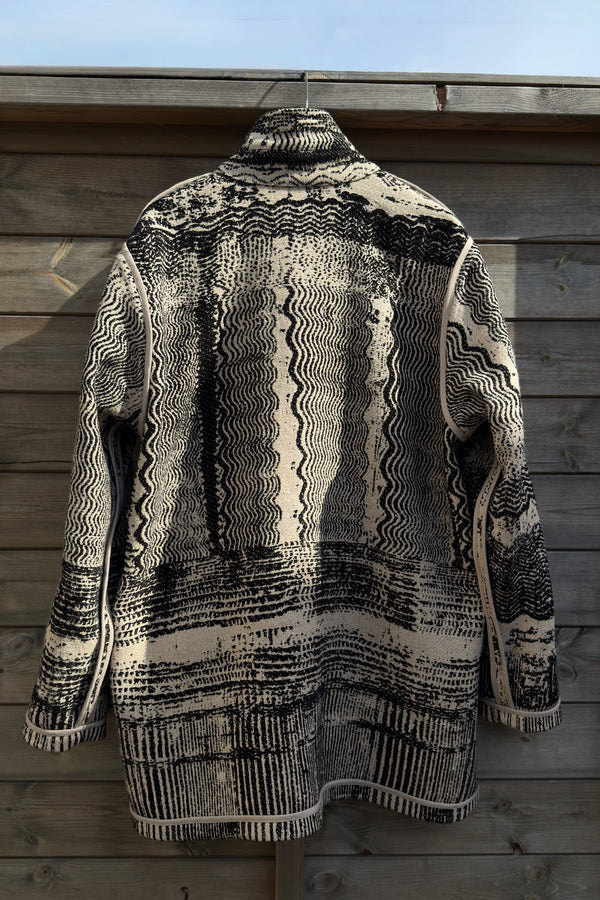 Altrove Frequency Raven Jacket