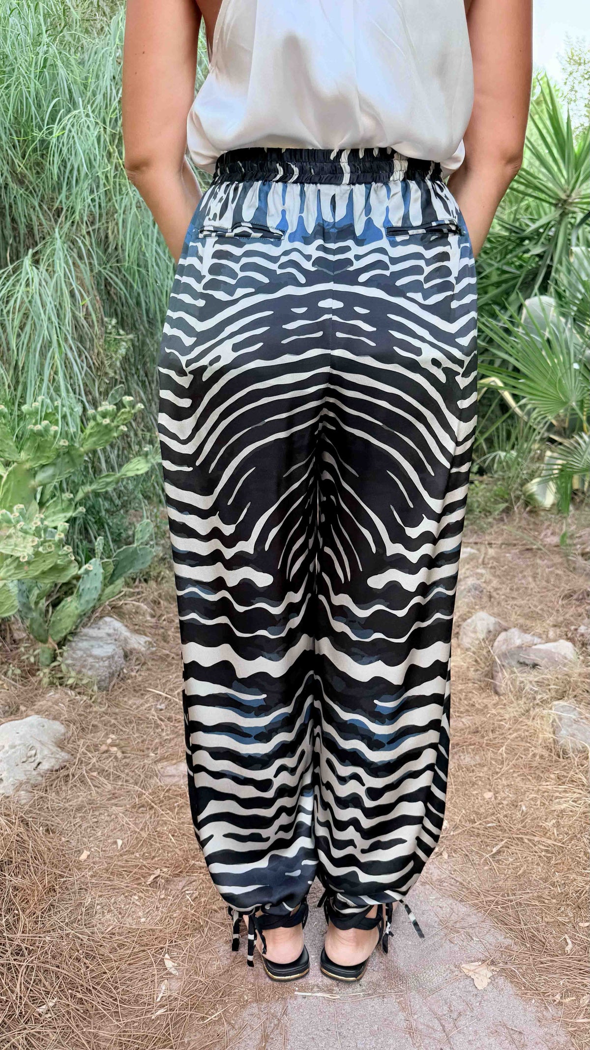 Blue Fans Aira Silk Pants