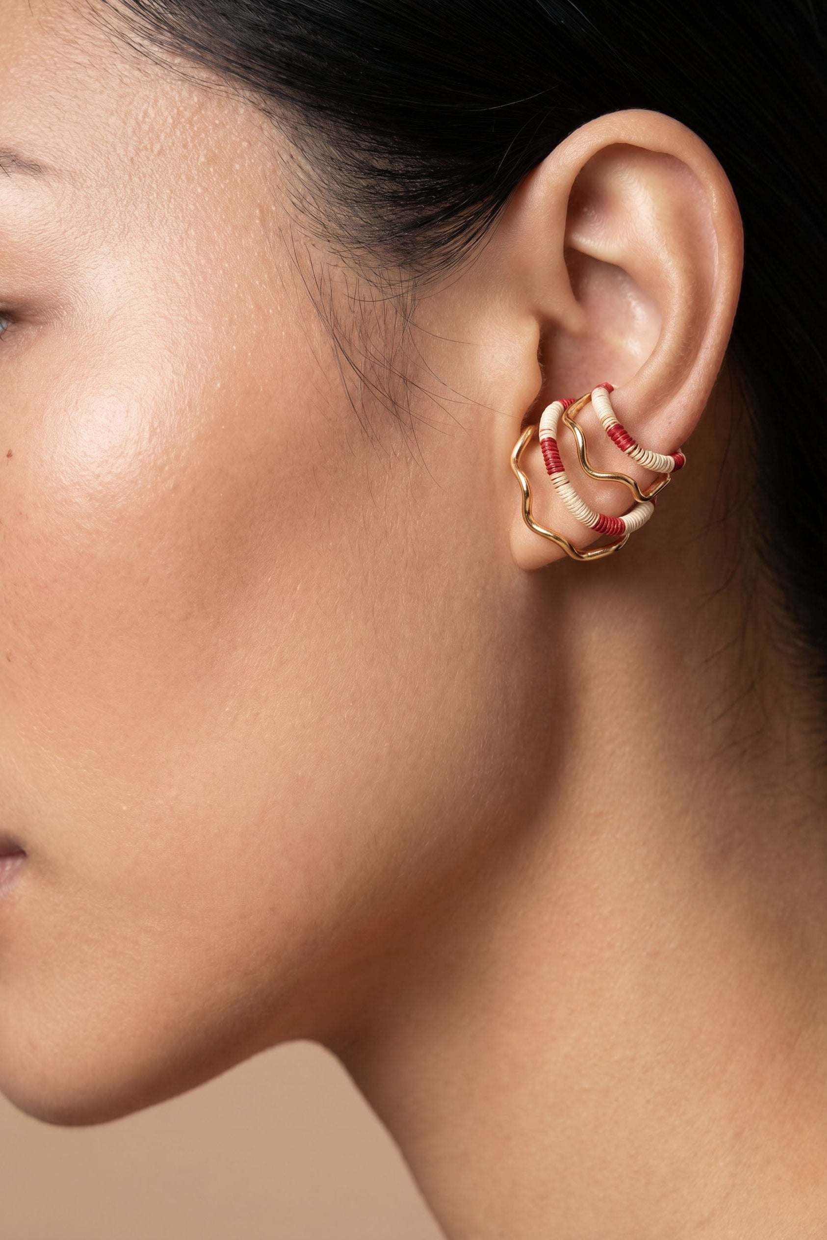 Earcuff Waves Red and Cream