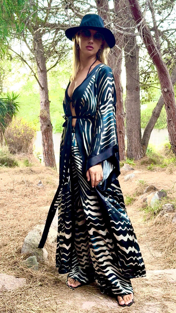 Umi Blue Fans long silk kimono with black borders and matching belt