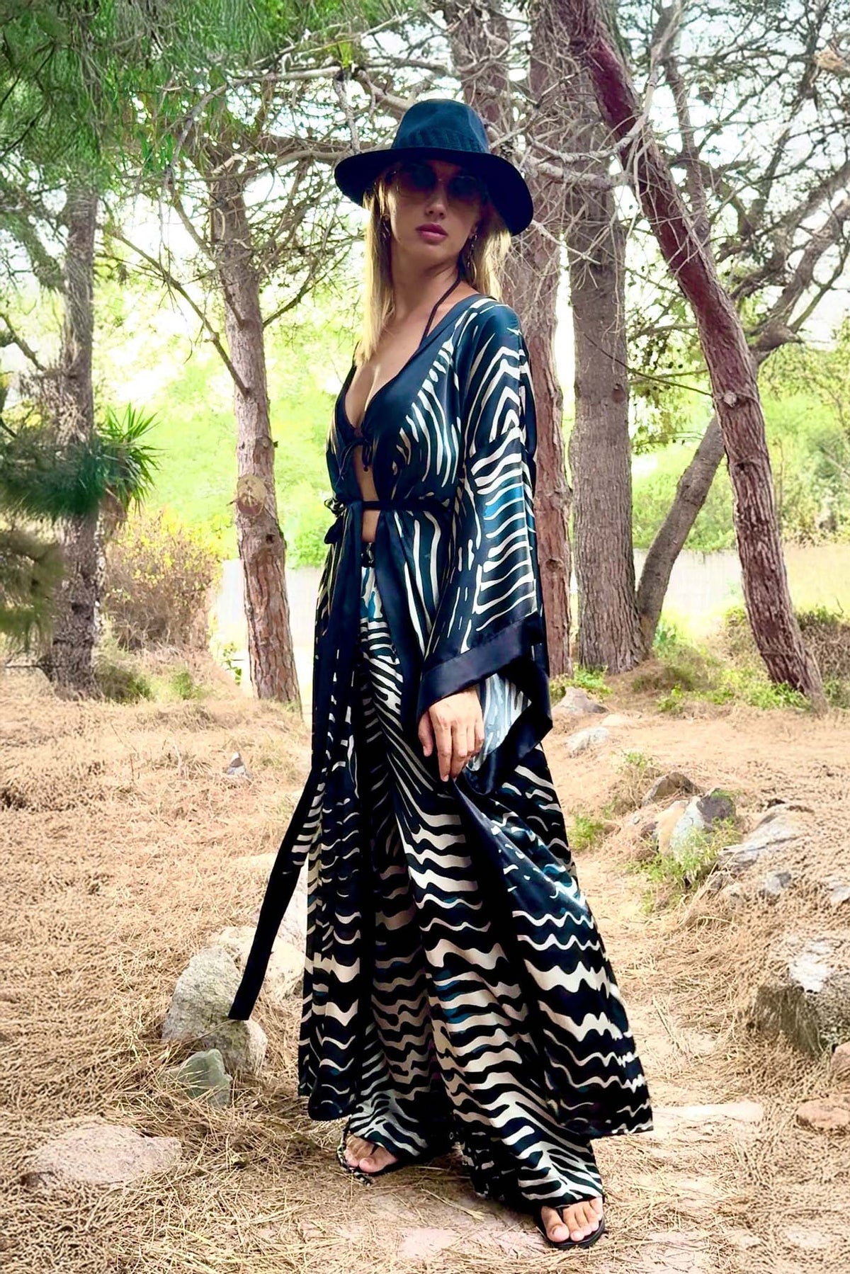 Blue Fans Umi Silk Kimono
